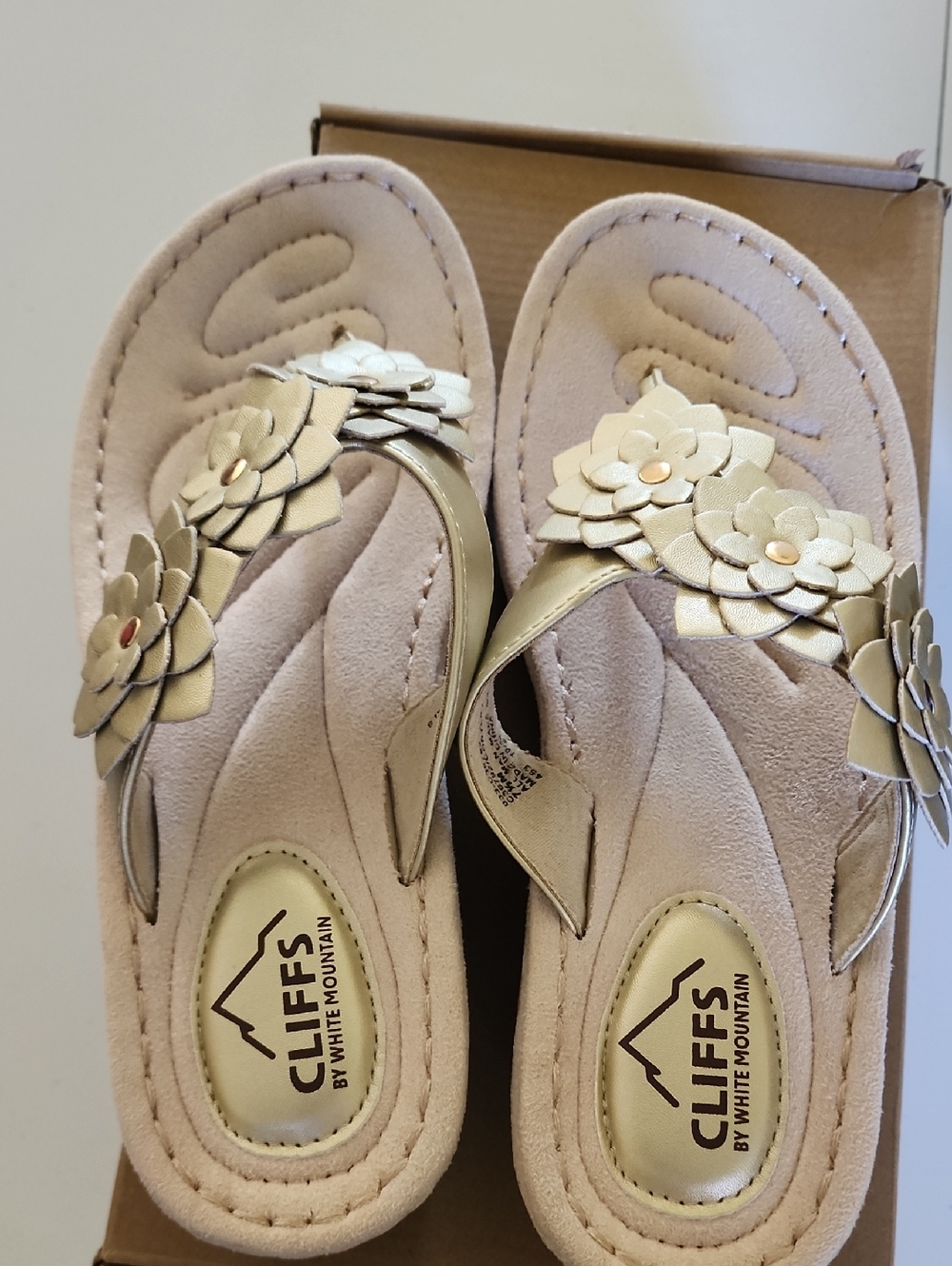 Cliffs by WHITE MOUNTAIN Gold Floral Thong Sandals